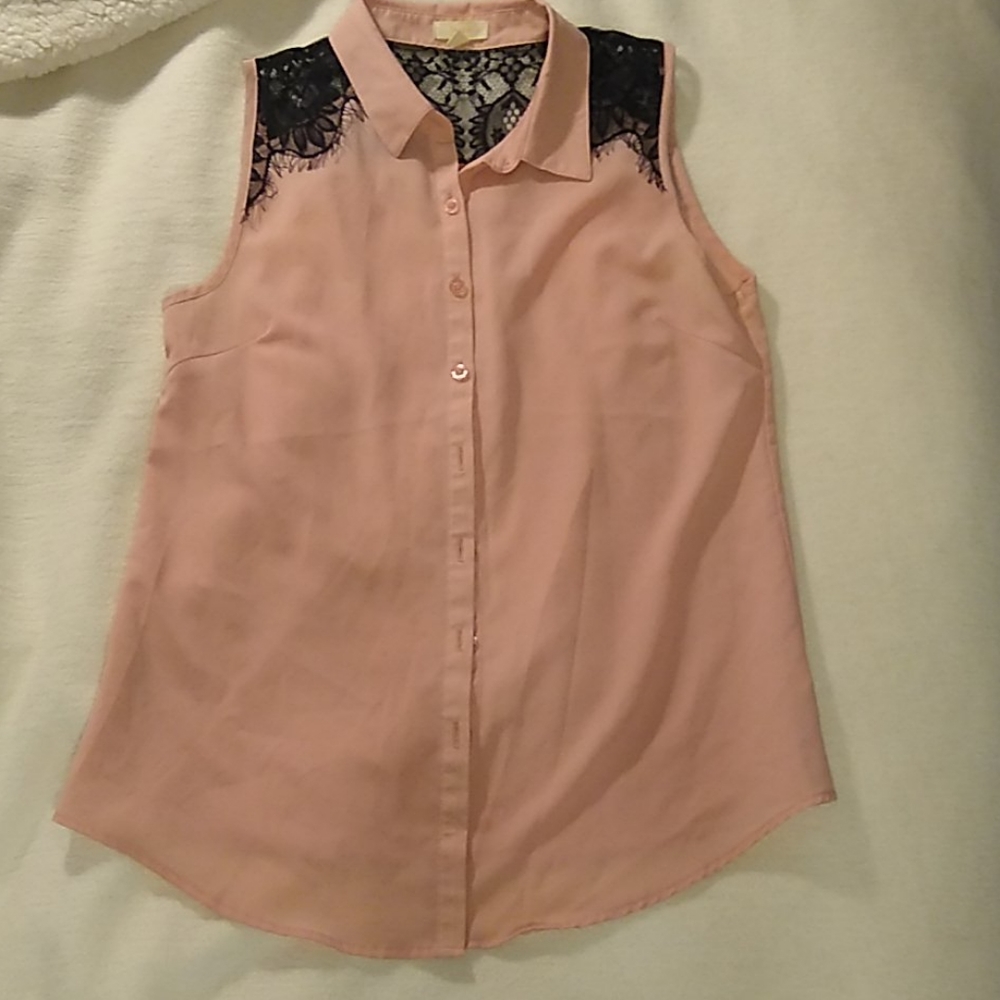 Pink tank top